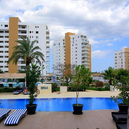 Blue Apartment In 5* Ceasar Resort Trikomo Exteriör bild