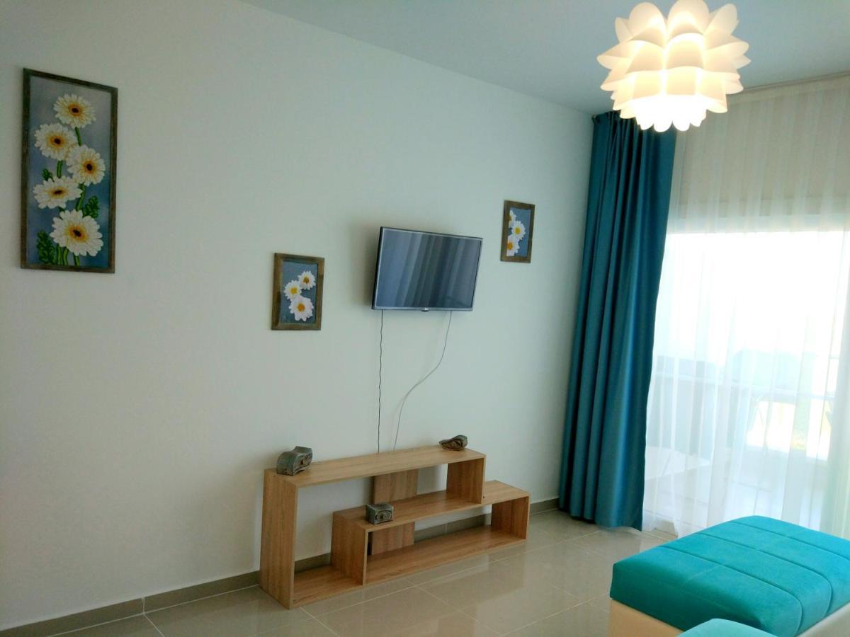 Blue Apartment In 5* Ceasar Resort Trikomo Exteriör bild